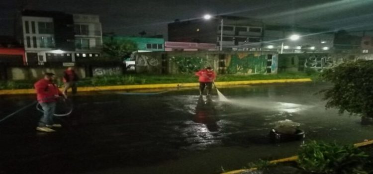 Brigadas CAEM realizan limpieza en Neza y San Mateo Atenco