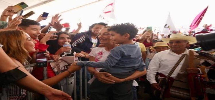 Claudia Sheinbaum celebra la llegada de la 4T al Estado de México desde Neza