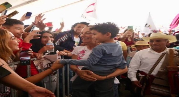 Claudia Sheinbaum celebra la llegada de la 4T al Estado de México desde Neza
