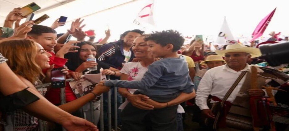 Claudia Sheinbaum celebra la llegada de la 4T al Estado de México desde Neza