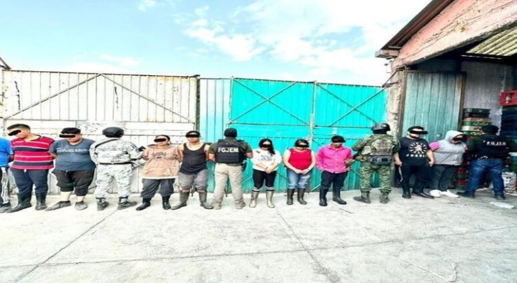 Irán a juicio 10 detenidos, acusados de fabricar refresco “pirata” en Neza