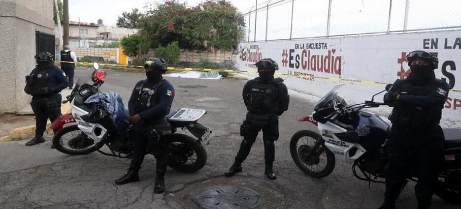 Presunta patrulla de cdmx abandonó cadáver en Neza