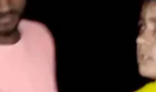 Cortaba la luz del pueblo para verse a escondidas con su novio