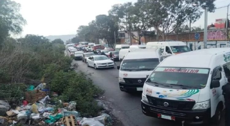 Transportistas denuncian circulación de unidades piratas en Neza