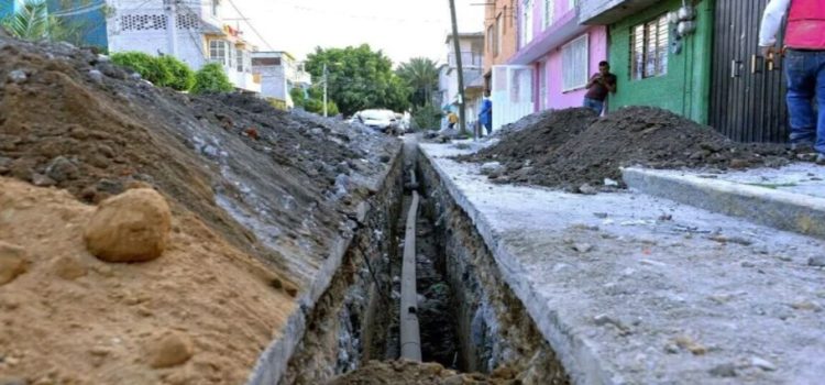 Habitantes de 7 colonias de Neza que se quedaron sin agua podrán pedir pipas