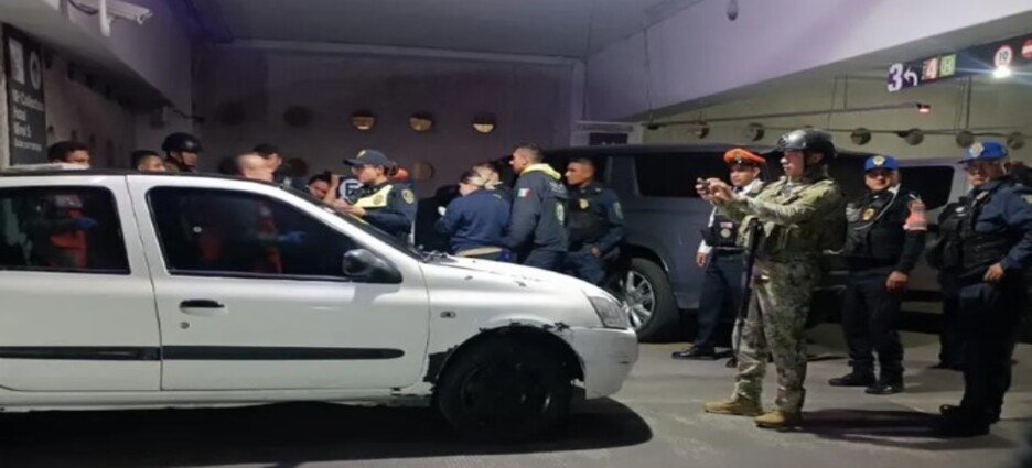 Joven que fue herida tras balacera con policías de Neza, murió en el AICM