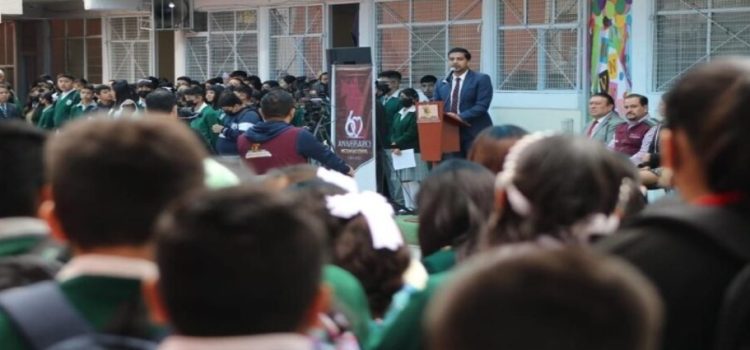 Alcalde de Neza dice “sí” a la entrega de libros de texto gratuitos