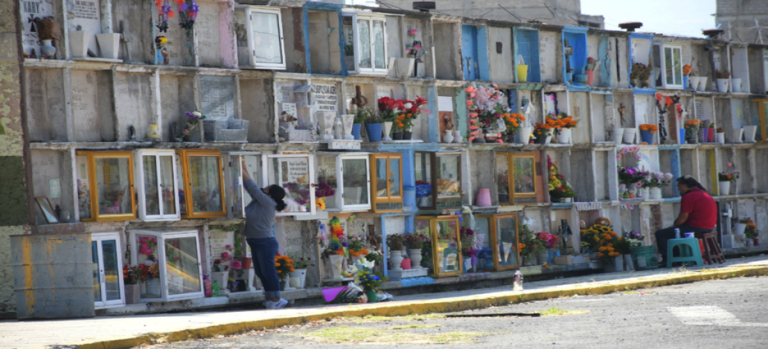 Atenderán fuga de agua en panteón municipal de Neza