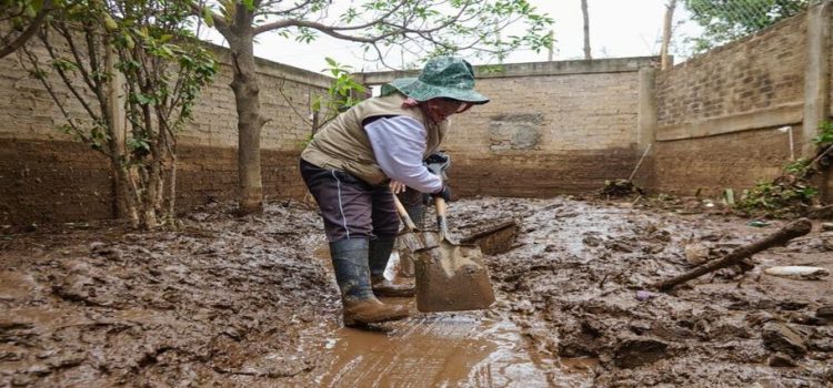 Lluvias provocan inundaciones en más de 700 inmuebles en el Edomex