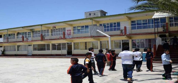 Realizan más de 53,000 cambios en escuelas del nivel básico en Edomex