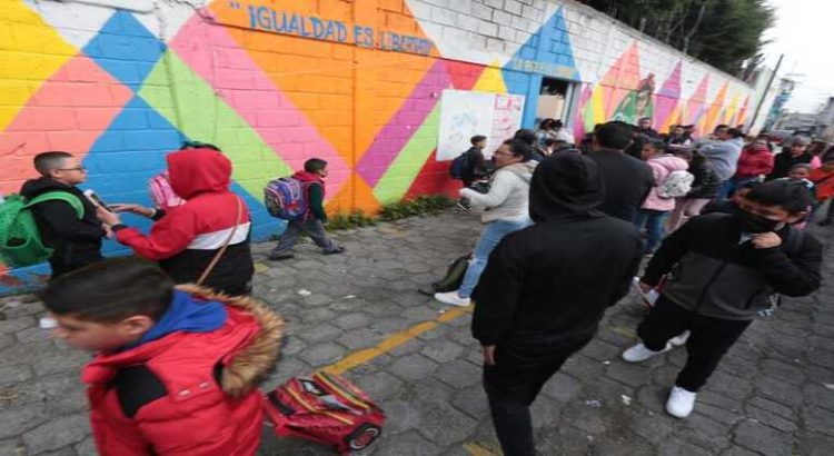 Gobierno de Edomex destinó 272.9 mdp al día para educación