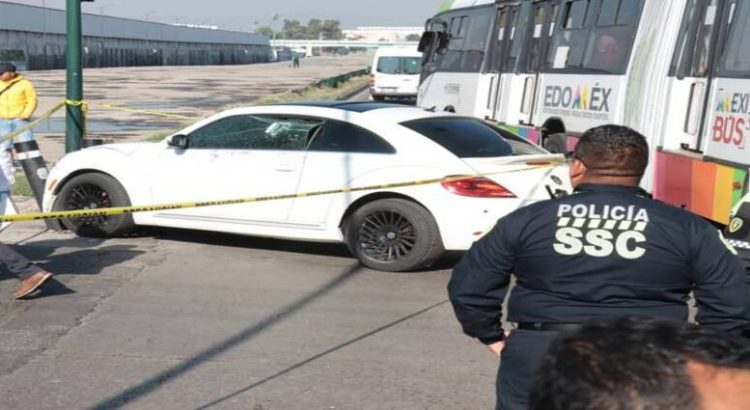 Motosicarios victiman a conductor en la colonia Cuchilla Pantitlán