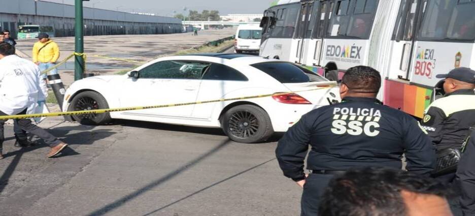 Motosicarios victiman a conductor en la colonia Cuchilla Pantitlán