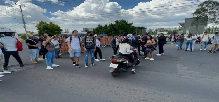 Estudiantes de la UAEMex exigen mayor seguridad al Gobierno de Nezahualcóyotl