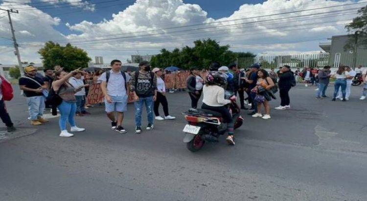Estudiantes de la UAEMex exigen mayor seguridad al Gobierno de Nezahualcóyotl