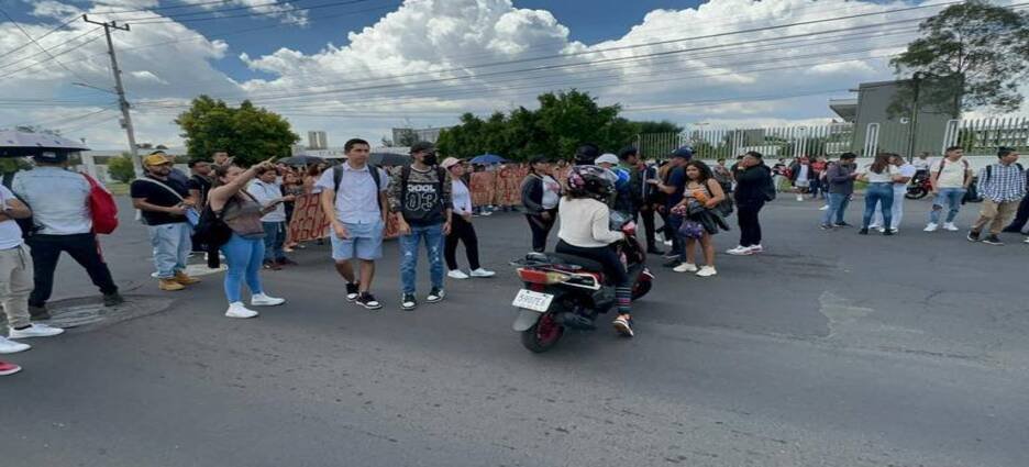 Estudiantes de la UAEMex exigen mayor seguridad al Gobierno de Nezahualcóyotl
