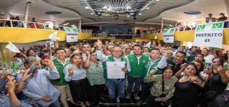 Líderes y militantes en Neza renuncian al PRI y se unen al Partido Verde Ecologista