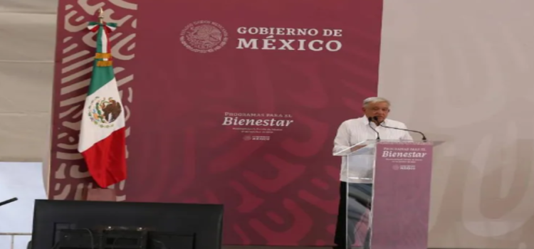AMLO presume construcción de 2,700 bancos del Bienestar en Neza