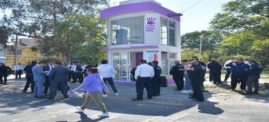 Mujer mayor murió atropellada por una grúa en Neza