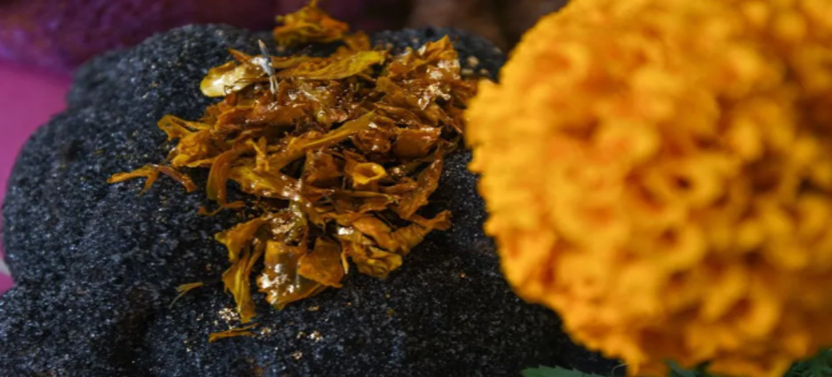 Pan de totomoxtle, el "peculiar" gusto de Día de muertos en Neza