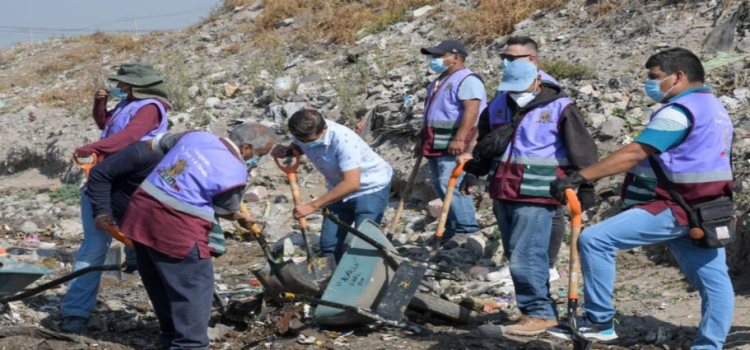 Realizan jornada de limpieza tras caída de puente en Neza y Chimalhuacán