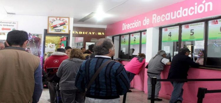 Al menos 1.5 millones de inmuebles no pagan predial ni agua en Edomex
