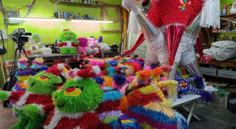 Piñatas inflarán sus precios ante aumento de precios en Neza