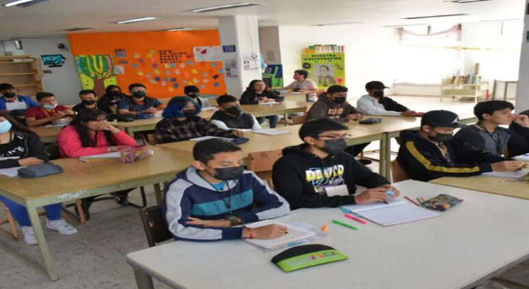 Anuncian cursos gratuitos de preparación Comipems en Neza