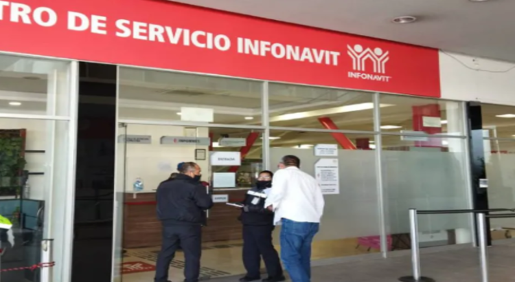 ‘Coyotes’ cobran hasta 10 mil pesos por trámites gratuitos en Edomex, advierten autoridades