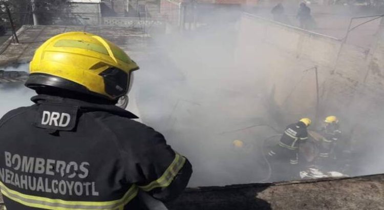 Incendio dejó saldo de 2 adultos mayores heridos en Neza