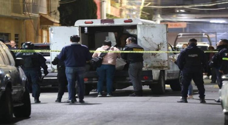 Balean a hombre frente a su domicilio en Neza