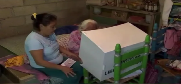 Al menos 218 personas con discapacidad votarán de forma anticipada en Edomex