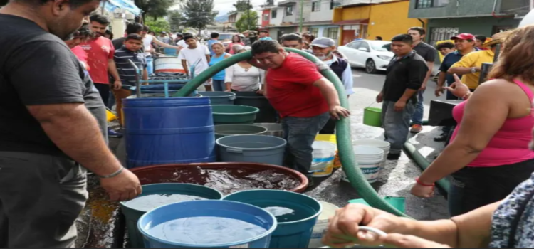 Reportan nueva fuga de agua en el ramal Tláhuac-Mixquic; afecta a miles de habitantes en Neza