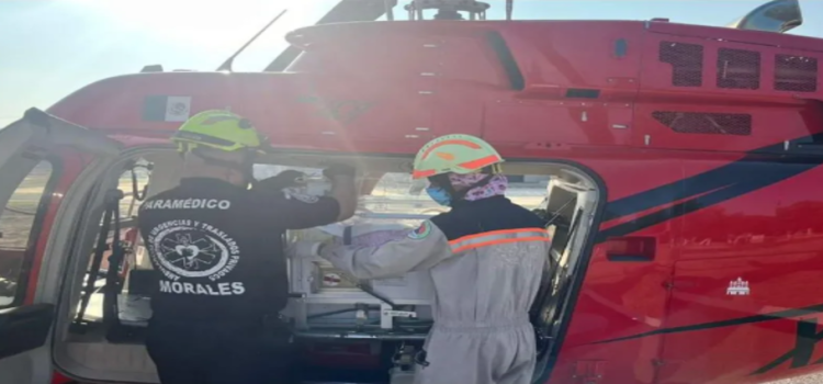 Trasladan a recién nacida en helicóptero para recibir atención médica en Neza