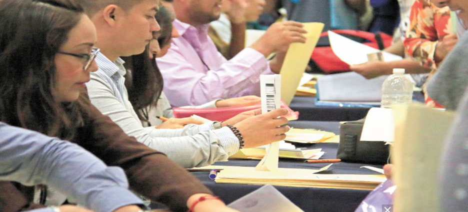 Oficina Regional del Empelo ofrece talleres para elaborar CV a estudiantes en Neza