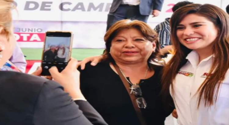 Susana Estrada inicia con éxito su campaña en Neza