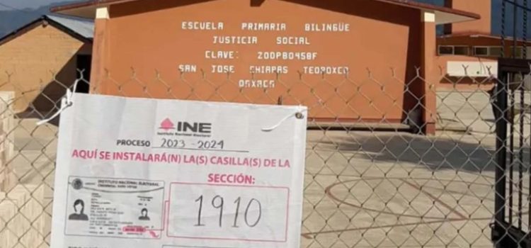 El magisterio de Oaxaca cierra las puertas a las casillas electorales El magisterio de Oaxaca cierra las puertas a las casillas electorales