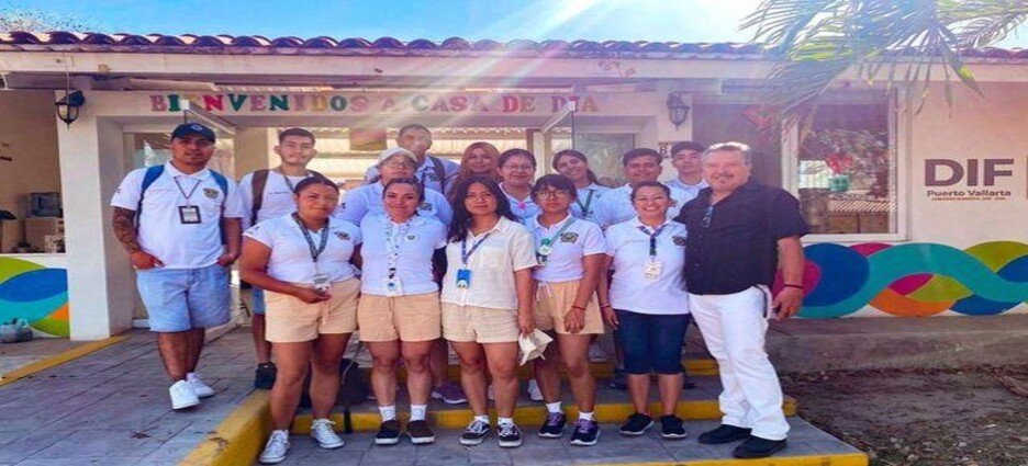 Estudiantes UAEMEX Neza realizan labor social en Puerto Vallarta