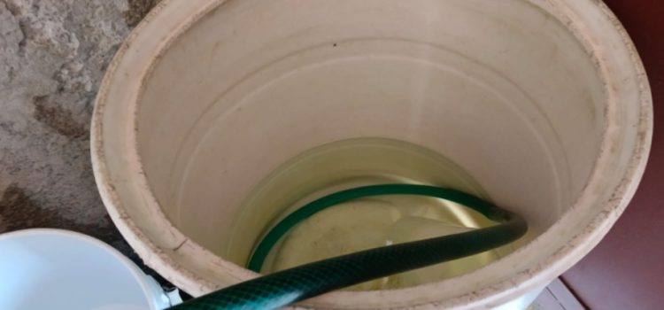 Habitantes de Neza exigen a candidatos estrategias para la falta agua potable