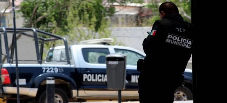 Encuentran cadáver entre la basura en Nezahualcóyotl