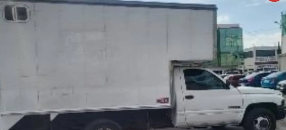 Detienen a policías estatales y civiles por robo en una bodega de Neza