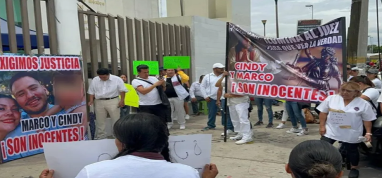 Liberan a pareja detenida por robo a bodega en Neza