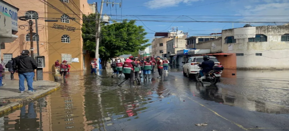Abren centro de acopio para colonias afectadas por lluvias en Neza
