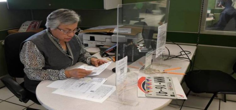 Falla sistema para el reemplacamiento en Edomex