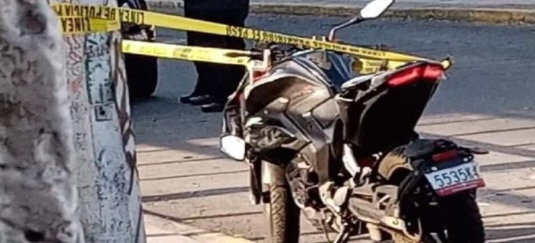 2 Motociclistas derrapan y fallecen en Nezahualcóyotl