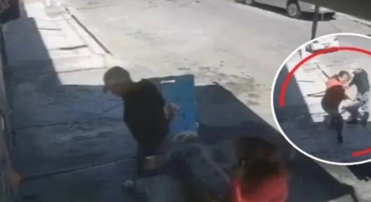 Mujer asalta a adulto mayor tras pedirle limosna en Neza