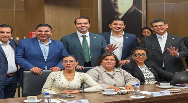 Congresistas resaltan voluntad de Neza para saldar deudas