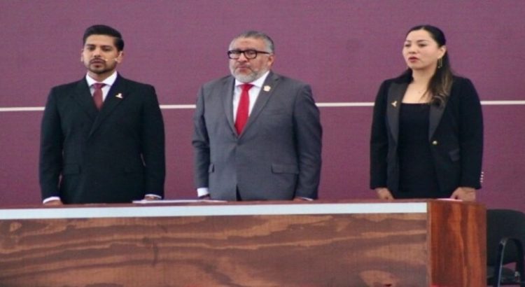 Adolfo Cerqueda tomó protesta como mandatario de Neza para el periodo 2025-2027