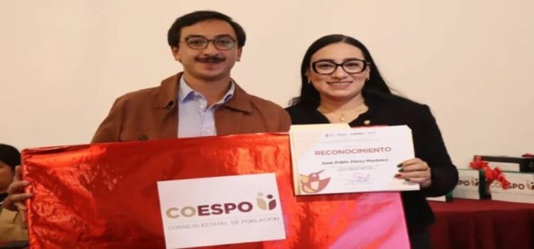 Galardonan a fotógrafos indígenas del Edomex por retratar pueblos originarios