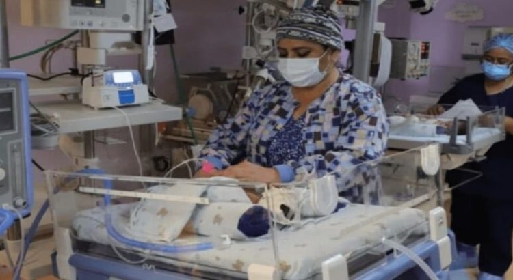 Sheinbaum confirma suspensión de empresa de alimentos tras muerte de niños por brote de bacteria Klebsiella